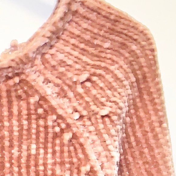 A thick fall pullover sweater (a shade of pink) - Picture 9 of 9